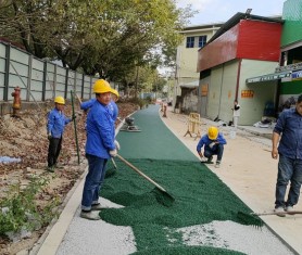 廣州黃埔開(kāi)達(dá)路市政道路【彩色透水瀝青】正式開(kāi)始施工！